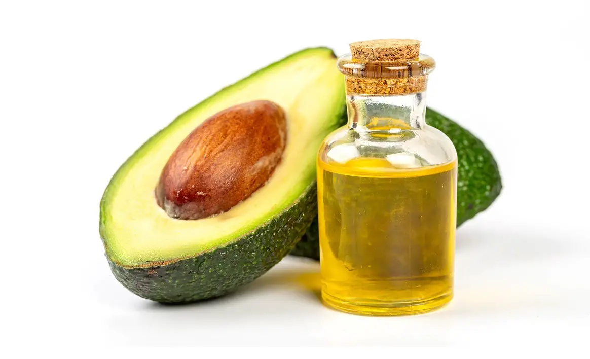 does avocado oil lighten skin